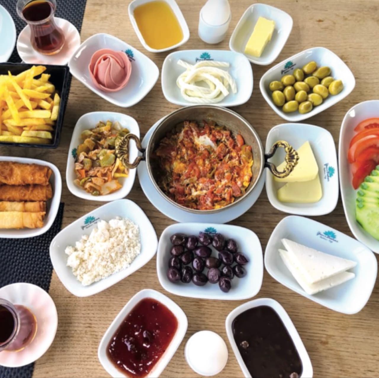 Dede Et Mangal menu