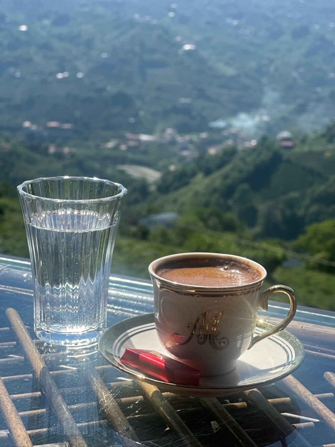 SICAK İÇECEKLER