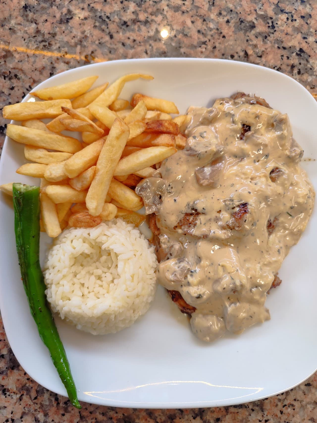 Mantar Soslu Tavuk Izgara