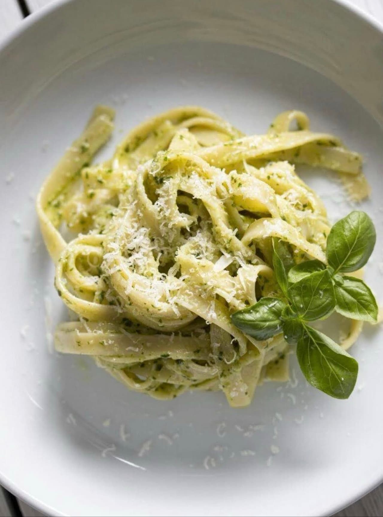 Pestolu Kuru Domatesli Fettuccine